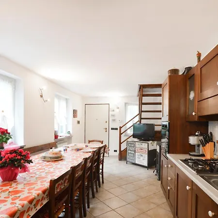 Lovely In Santermete With Kitchen Segno